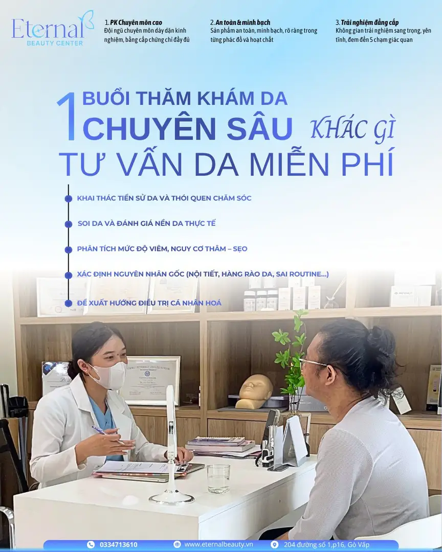Bác sĩ da liễu thăm khám và đánh giá nền da tại Eternal Beauty Center Gò Vấp