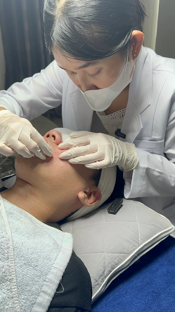Điều trị chuyên sâu cùng bác sĩ